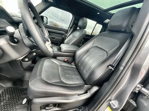 Used 2021 Land Rover Defender 110 X-Dynamic SE image 13