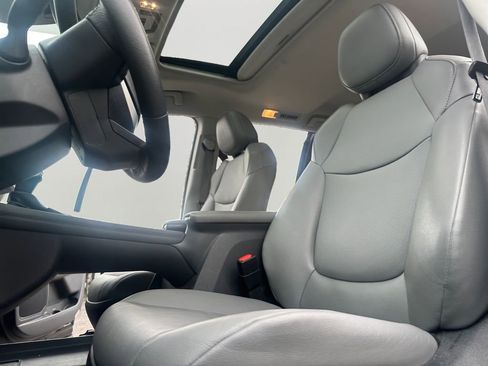 Used 2024 Toyota Sienna XLE image 22