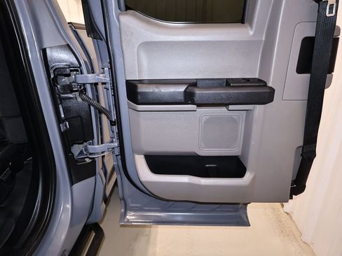 Used 2019 Ford F150 XL w/ Equipment Group 101A Mid AWD/4WD image 13