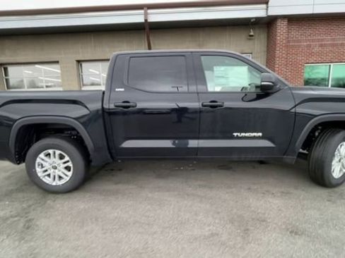 Used 2024 Toyota Tundra SR5 w/ SR5 Convenience Package image 9