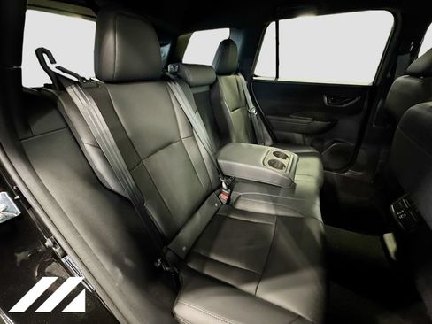 Used 2026 Subaru Outback Premium AWD/4WD image 30