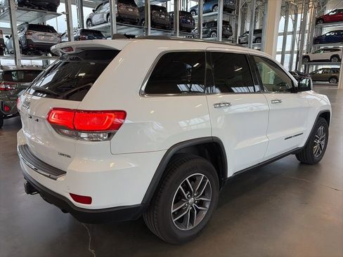 Used 2017 Jeep Grand Cherokee Limited w/ Trailer Tow Group IV image 6