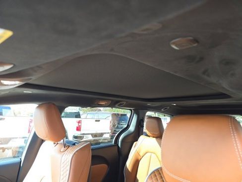 New 2026 Chrysler Pacifica Pinnacle w/ Trailer Tow Group image 22