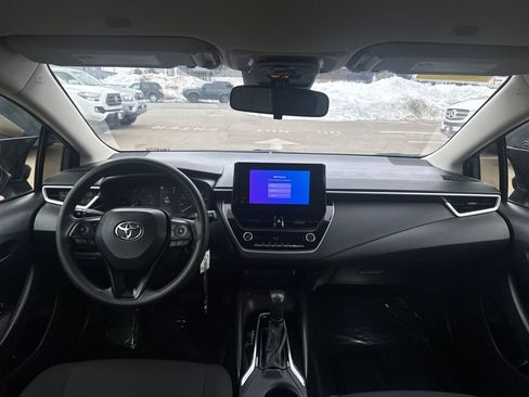 Used 2025 Toyota Corolla LE FWD image 10