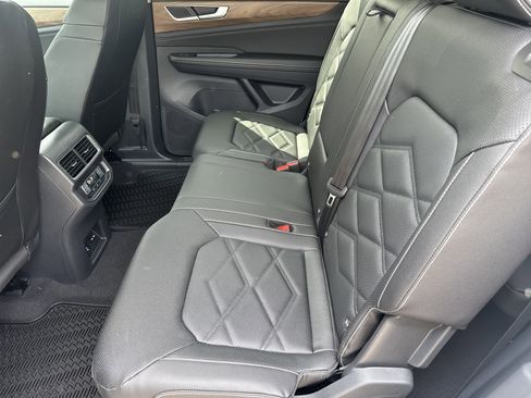 New 2026 Volkswagen Atlas SE FWD image 6