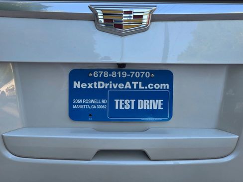 Used 2016 Cadillac Escalade ESV Platinum image 43