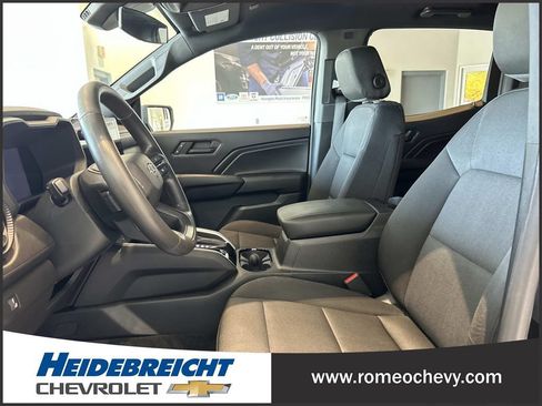 Certified 2023 Chevrolet Colorado Trail Boss AWD/4WD image 13