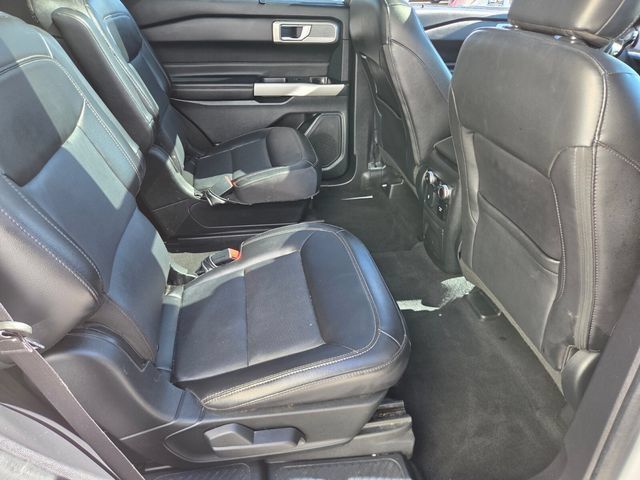 Used 2022 Ford Explorer Limited w/ Equipment Group 301A AWD/4WD image 15