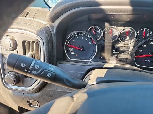 Certified 2021 Chevrolet Silverado 1500 LT w/ Z71 Off-Road Package AWD/4WD image 13