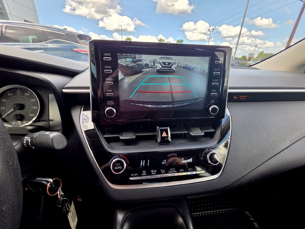 Used 2020 Toyota Corolla LE FWD image 19