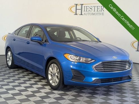 Used 2019 Ford Fusion SE FWD image 2
