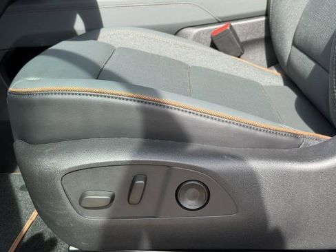 New 2026 GMC Acadia AT4 w/ Super Cruise Package image 18