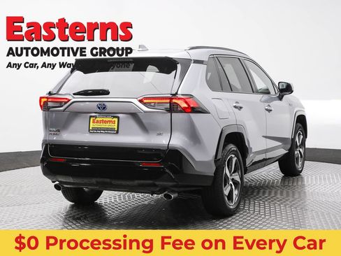 Used 2022 Toyota RAV4 SE AWD/4WD image 5