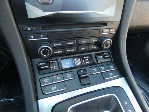 Used 2017 Porsche 718 Boxster S image 46