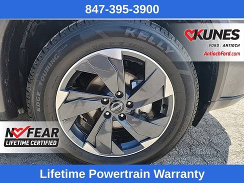 Used 2025 Nissan Rogue SV AWD/4WD image 18