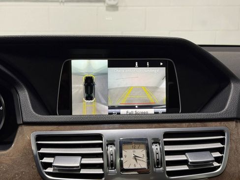 Used 2014 Mercedes-Benz E 350 4MATIC Sedan image 27