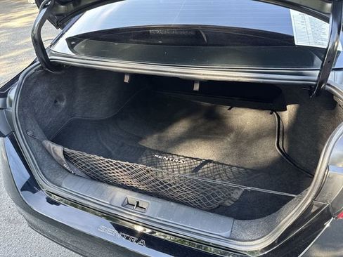 Used 2022 Nissan Sentra SV w/ Trunk Package image 12