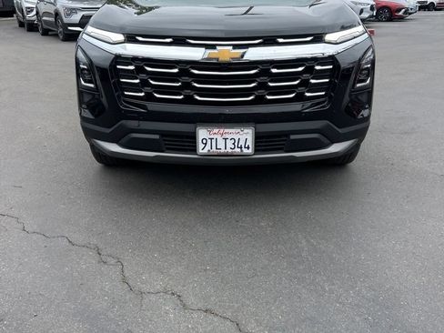 Used 2025 Chevrolet Equinox LT FWD image 4