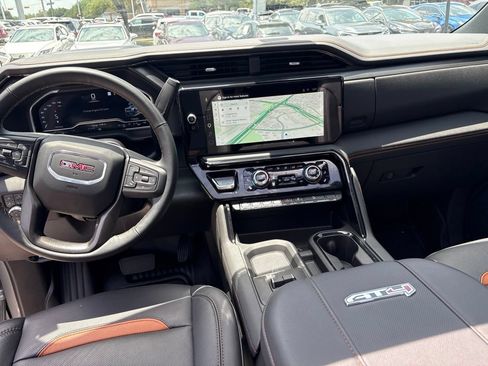 Used 2025 GMC Sierra 2500 AT4 w/ AT4 Premium Plus Package AWD/4WD image 19
