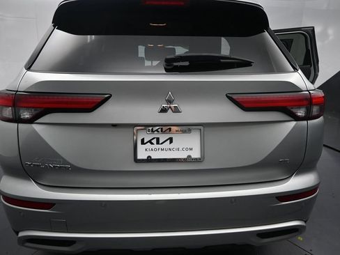Used 2024 Mitsubishi Outlander SE FWD image 9
