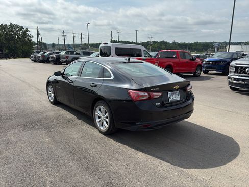 Used 2020 Chevrolet Malibu LT FWD image 2