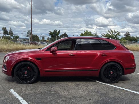Used 2017 Bentley Bentayga AWD/4WD image 7