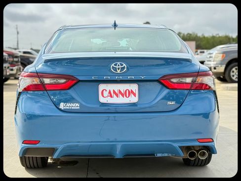 Used 2024 Toyota Camry SE image 11