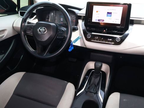 Used 2024 Toyota Corolla LE FWD image 9