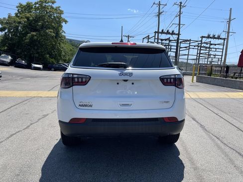 Used 2024 Jeep Compass Latitude AWD/4WD image 4