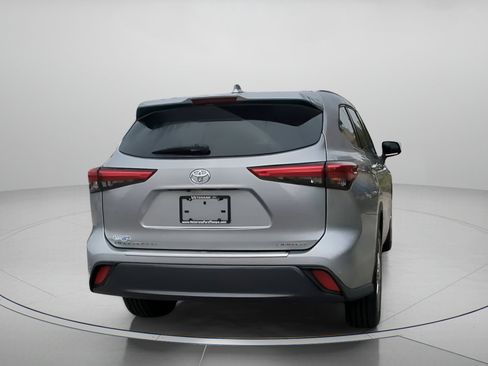 Used 2022 Toyota Highlander Limited image 24