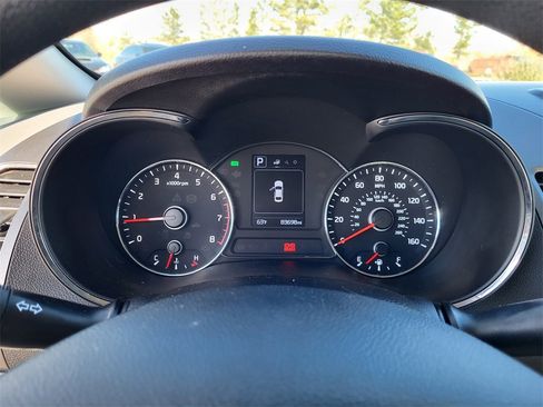 Used 2017 Kia Forte LX w/ LX Popular Package image 27