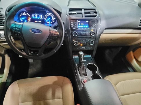Used 2016 Ford Explorer image 22