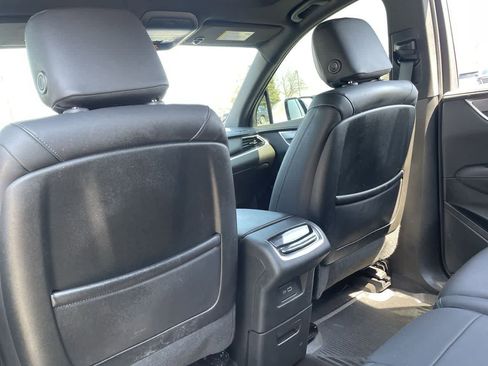 Certified 2025 Cadillac XT6 Luxury AWD/4WD image 21