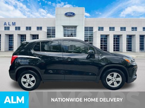 Used 2019 Chevrolet Trax LS FWD image 4