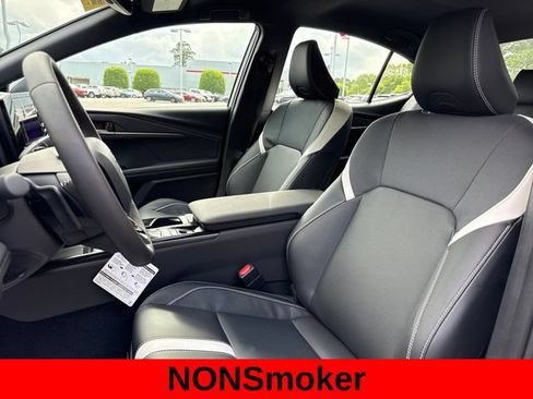 Used 2026 Toyota Camry SE w/ Convenience Package FWD image 14