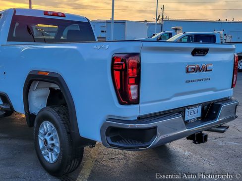 New 2026 GMC Sierra 2500 Pro w/ Convenience Package image 6