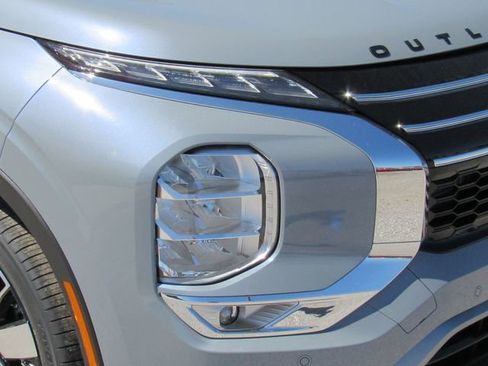 New 2026 Mitsubishi Outlander SEL FWD image 10