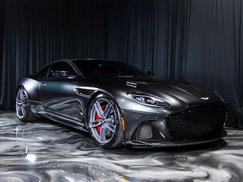 Used 2019 Aston Martin DBS Superleggera RWD image 5