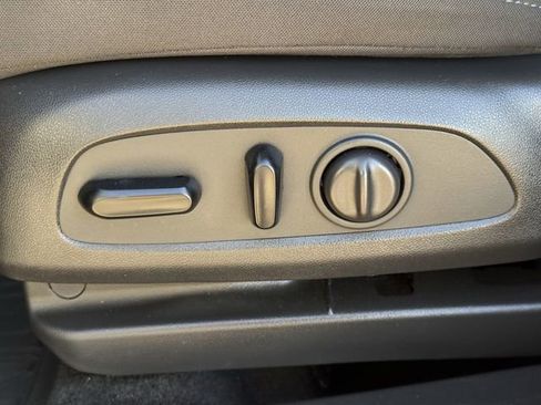 Certified 2023 Chevrolet TrailBlazer LT w/ Convenience Package image 28