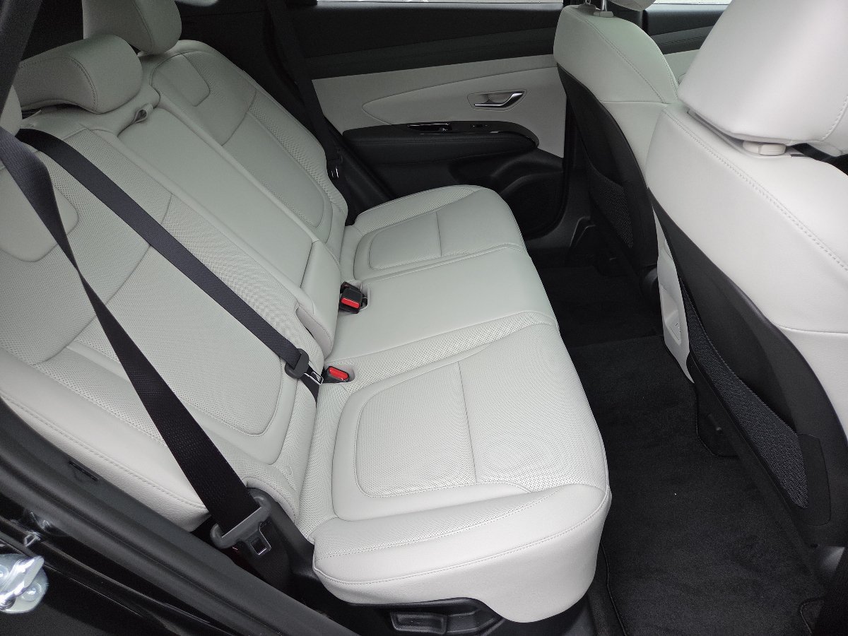 New 2026 Hyundai Tucson Limited AWD/4WD image 28
