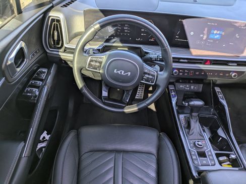 Used 2024 Kia Sorento SX Prestige image 17