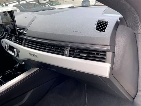 Used 2023 Audi A5 2.0T Premium Plus w/ Premium Plus image 18