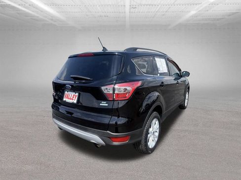 Certified 2018 Ford Escape SE w/ SE Sync 3 Package FWD image 4
