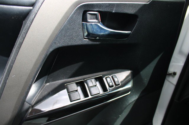 Used 2017 Toyota RAV4 SE FWD image 24