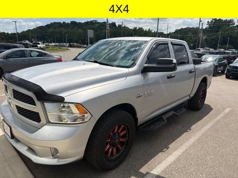Used 2014 RAM 1500 Express AWD/4WD image 4