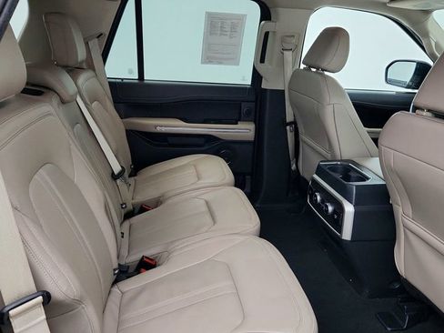 Used 2024 Ford Expedition Limited image 22