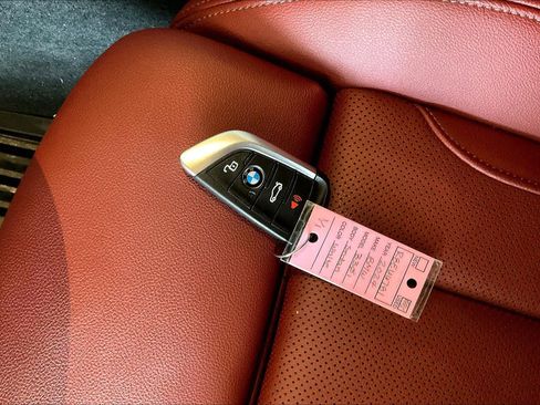 Certified 2024 BMW 330i Sedan w/ M Sport Package image 14