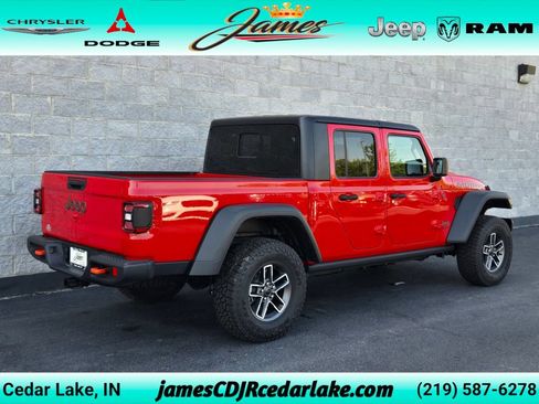 Used 2026 Jeep Gladiator Mojave AWD/4WD image 5