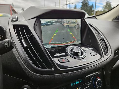 Used 2017 Ford Escape Titanium image 29