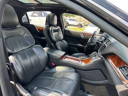 Used 2020 Lincoln Continental Reserve w/ Luxury Package AWD/4WD image 33